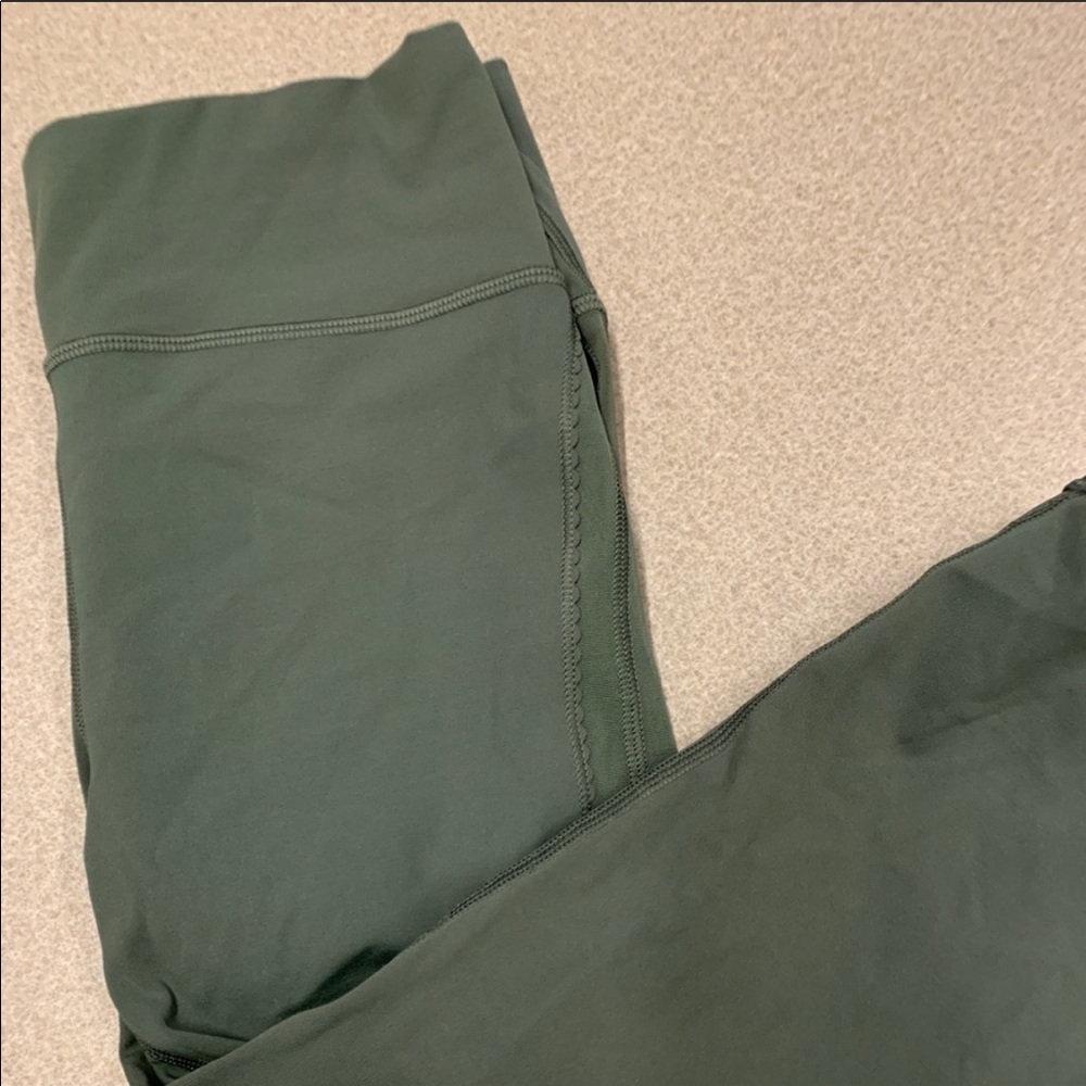 Lululemon size 6 olive green leggings